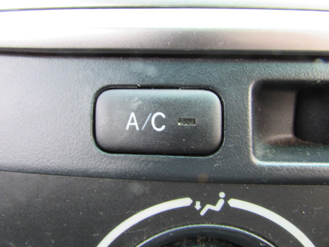 Vehicle Photo 17