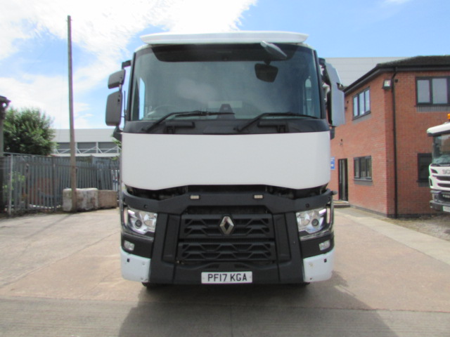 Vehicle Photo 2