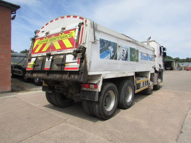 Vehicle Photo 11