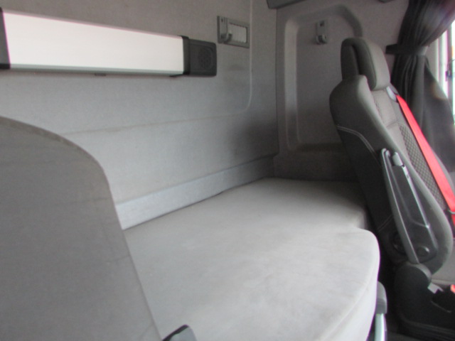 Vehicle Photo 25