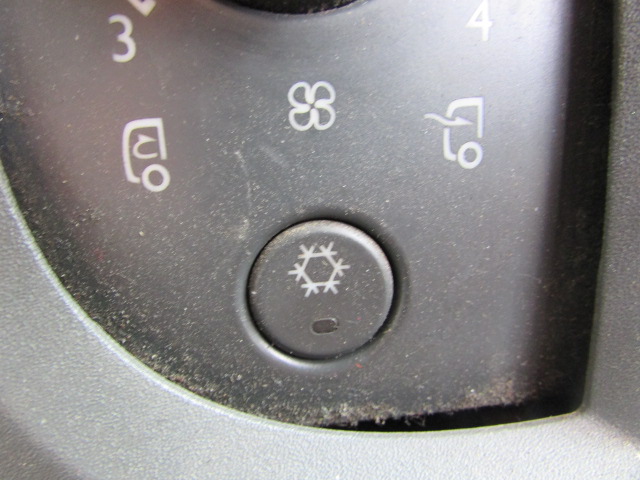 Vehicle Photo 13