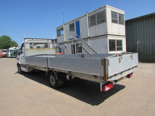Vehicle Photo 12