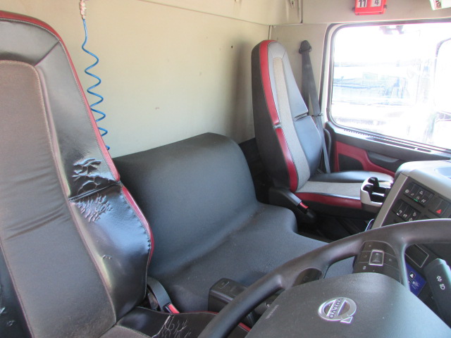 Vehicle Photo 9