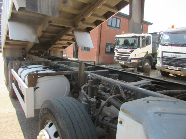 Vehicle Photo 16