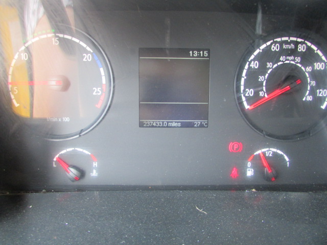 Vehicle Photo 12