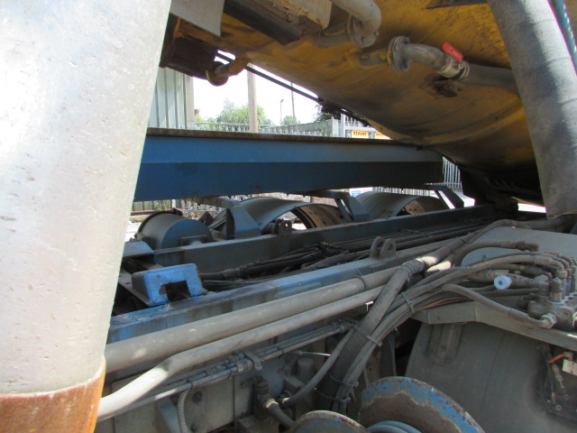 Vehicle Photo 16