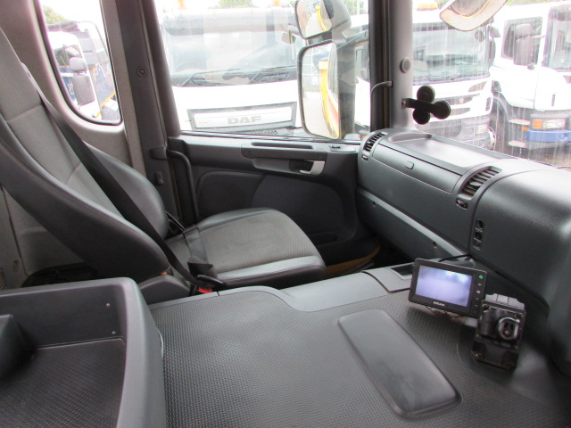 Vehicle Photo 16
