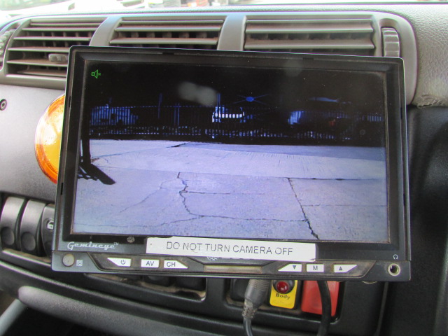 Vehicle Photo 9