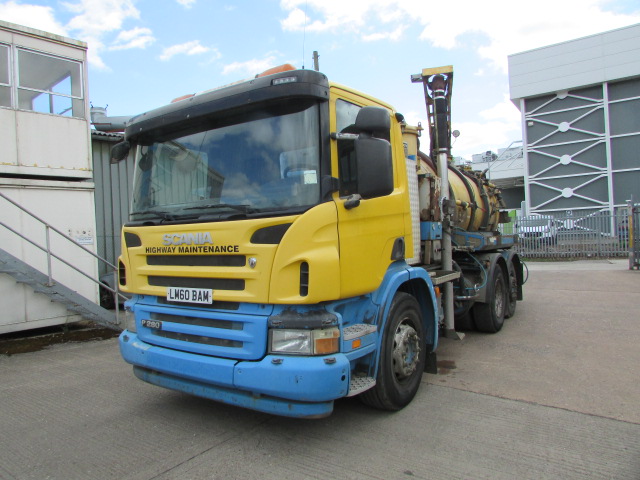Vehicle Photo 5