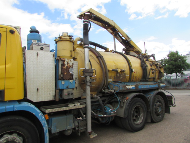 Vehicle Photo 8