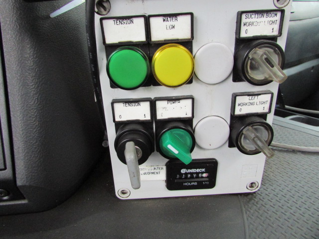 Vehicle Photo 13