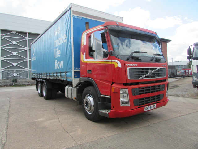 VOLVO FM12 420 6X4 CURTAINSIDE (KX04 CDZ) S/N:4082