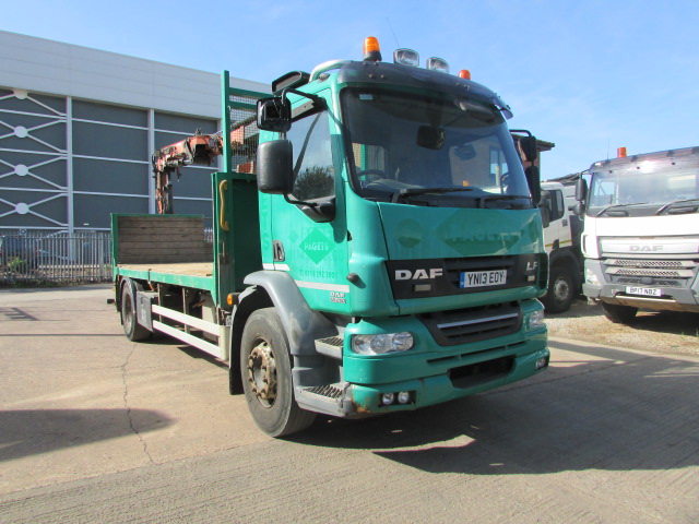 DAF LF55 250 4X2 FLATEBED WITH REAR MOUNTED CRANE (YN13 EOY) S/N:4256