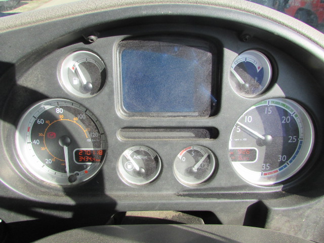 Vehicle Photo 12