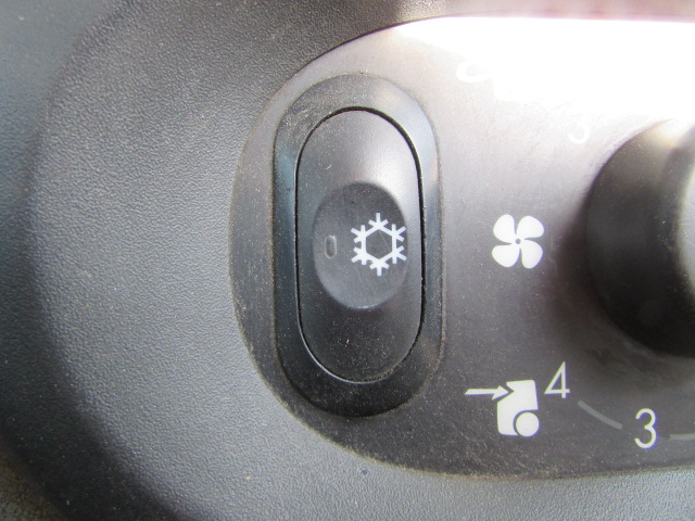 Vehicle Photo 13