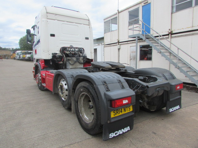 Vehicle Photo 5