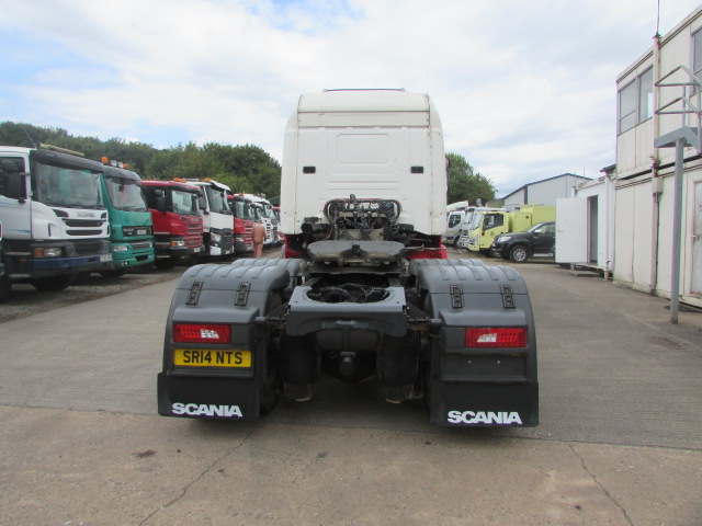 Vehicle Photo 6