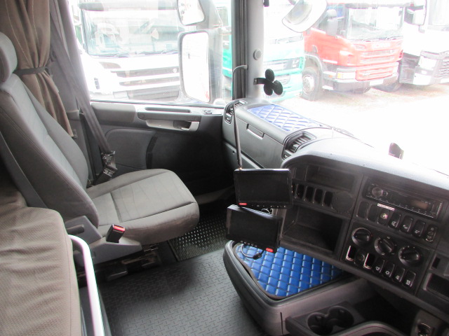 Vehicle Photo 12