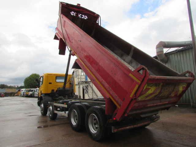 Vehicle Photo 12