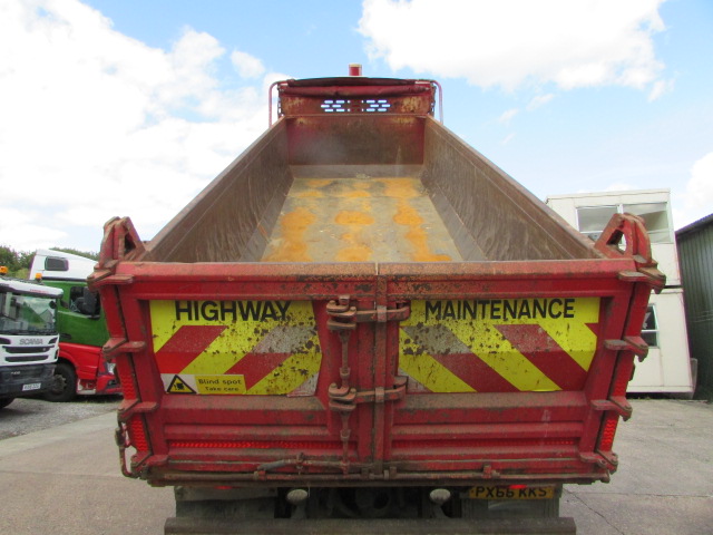 Vehicle Photo 18