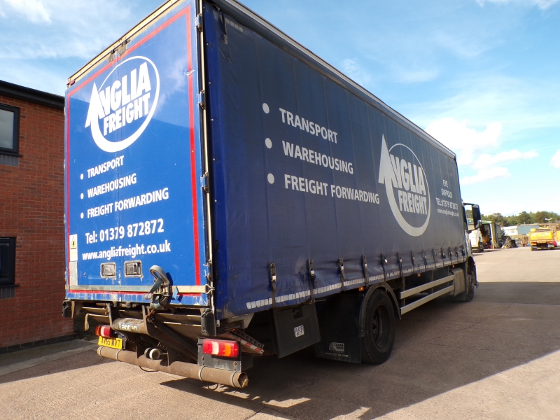 Vehicle Photo 8
