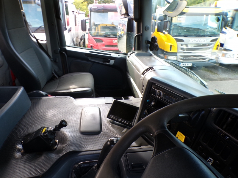 Vehicle Photo 11