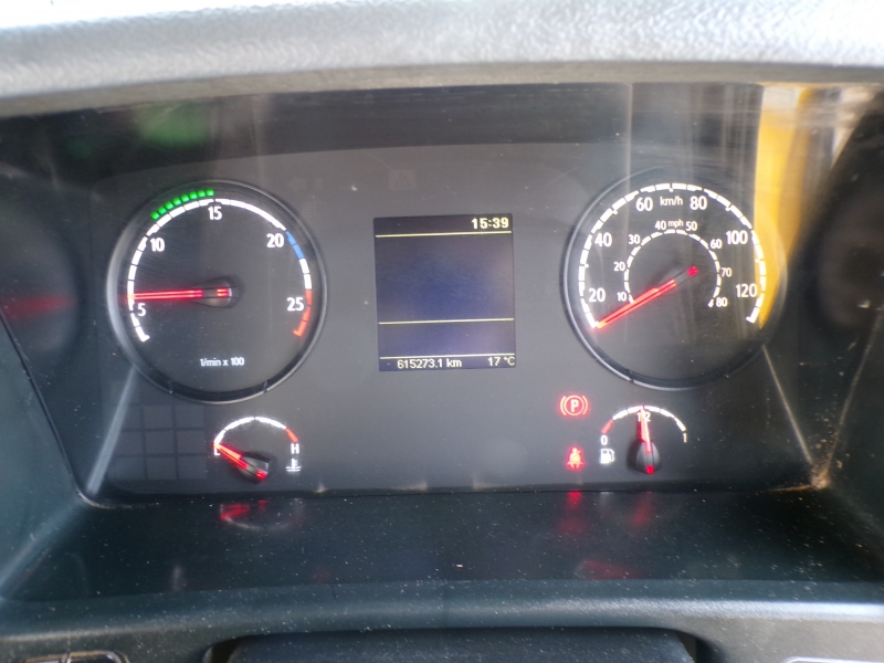 Vehicle Photo 13