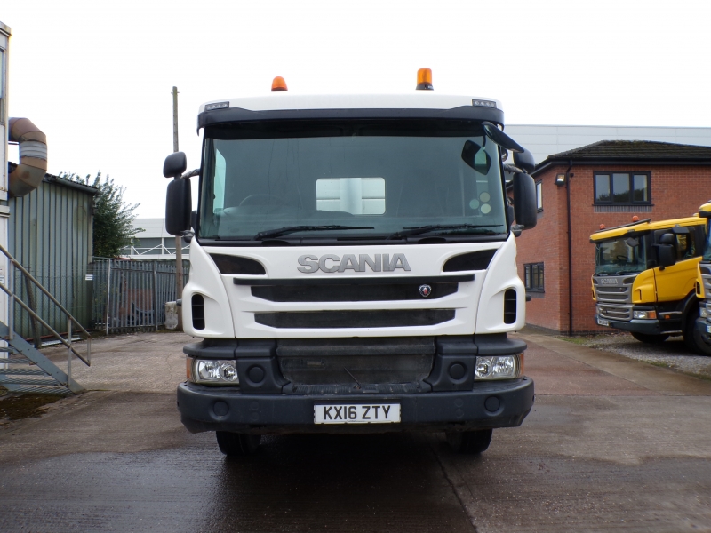 Vehicle Photo 5