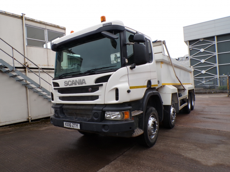 Vehicle Photo 2