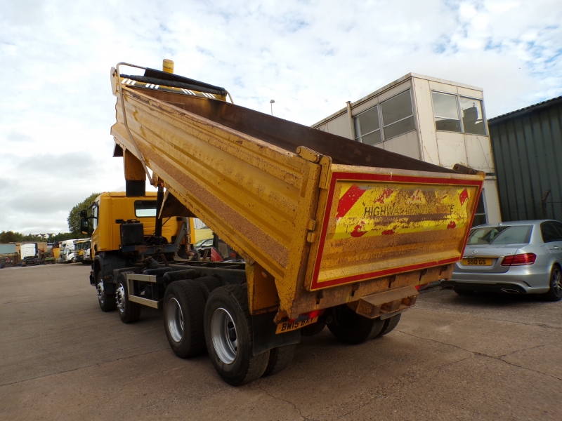 Vehicle Photo 17