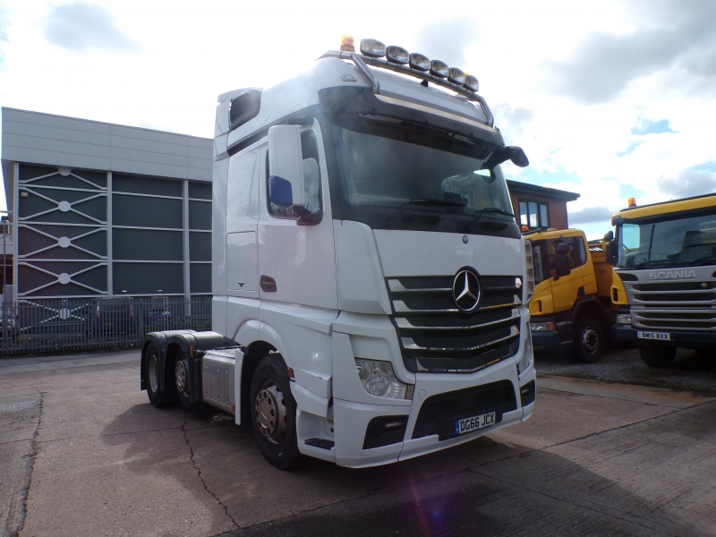 MERCEDES BENZ ACTROS 2548 6X2 TRACTOR UNIT (DG66 JCX) S/N:4290
