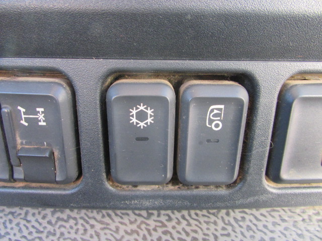 Vehicle Photo 13