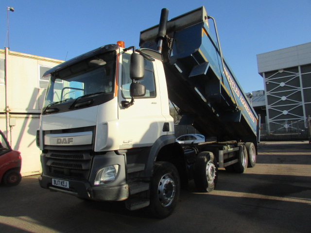 Vehicle Photo 16