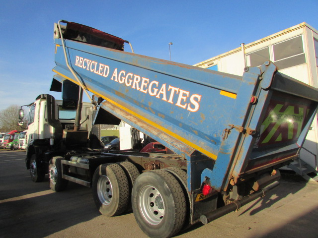Vehicle Photo 18